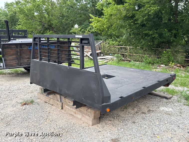J&I Mfg. flatbed - ET6412