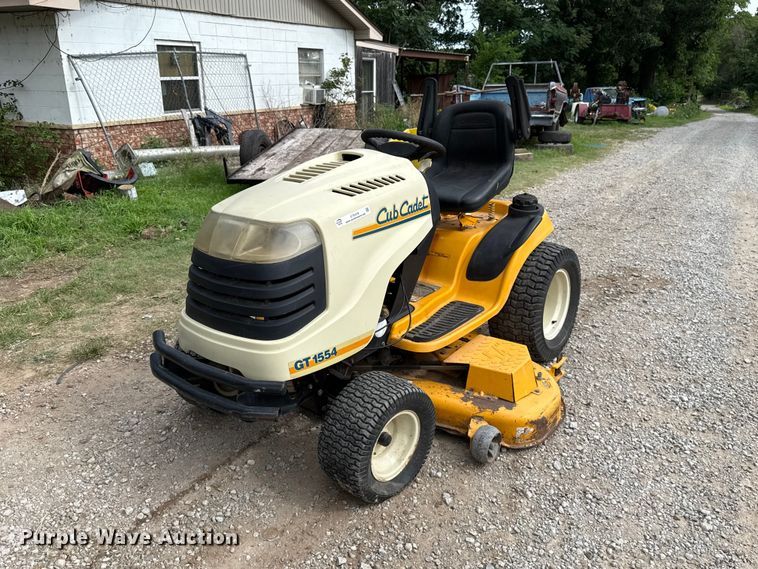 2006 Cub Cadet GT1554 lawn mower - ET6419