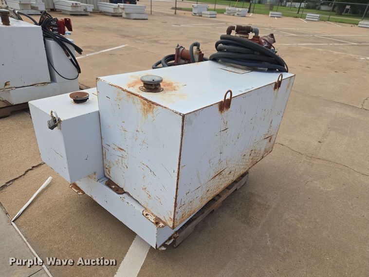 (2) Delta Consolidated fuel tanks - EW0410
