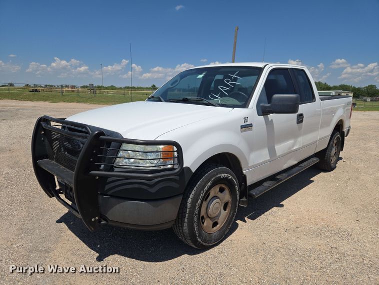 2005 Ford F150 Ext. Cab pickup truck - EW0436
