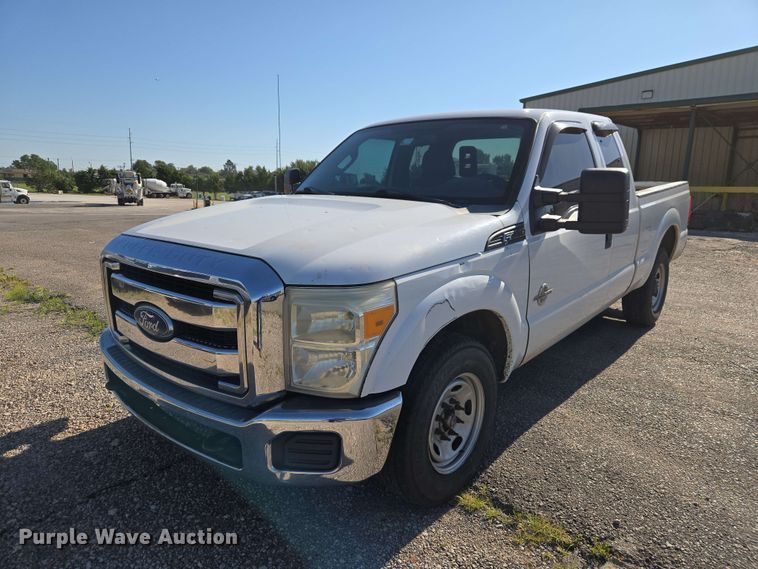 2011 Ford F250 Super Duty XL Ext. Cab pickup truck - EW0460
