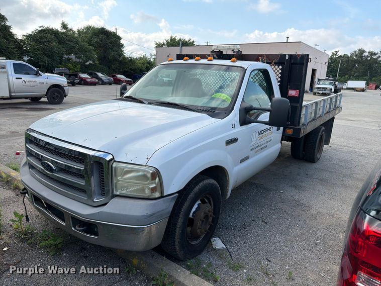 2006 Ford F350 Super Duty dump flatbed pickup truck - EX4546
