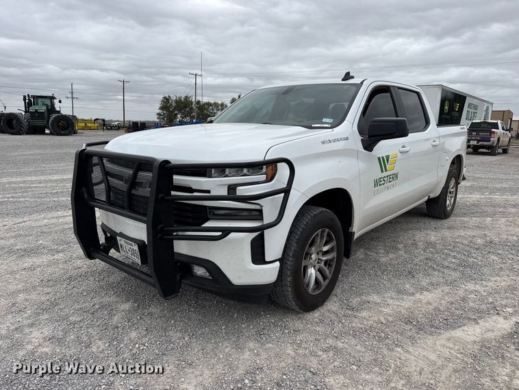 2019 Chevrolet Silverado 1500 Crew Cab pickup truck - FB6786