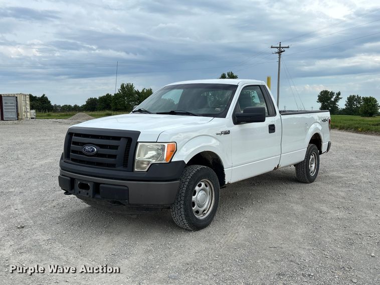 2011 Ford F150 XL pickup truck - FC1724