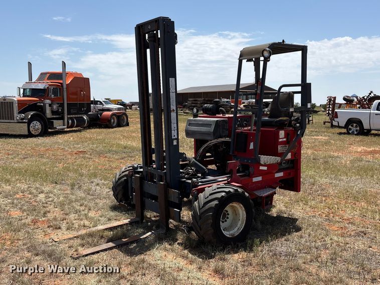 2004 Moffett M5500 forklift - FC2449