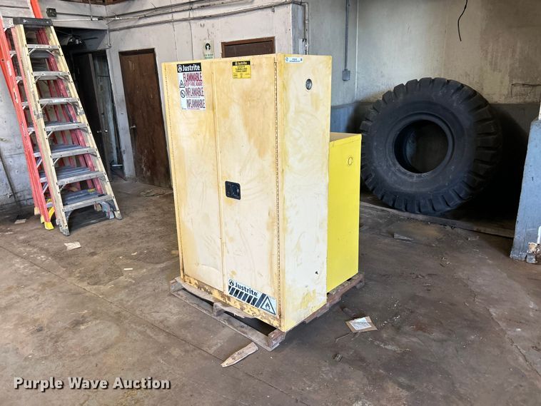 Fuel cabinets - FC2815