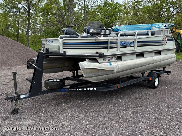 1992 Sun Tracker  Bass Buggy 18 pontoon boat - FC5605