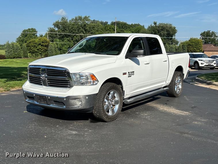 2019 RAM 1500 Crew Cab pickup truck - FG0514