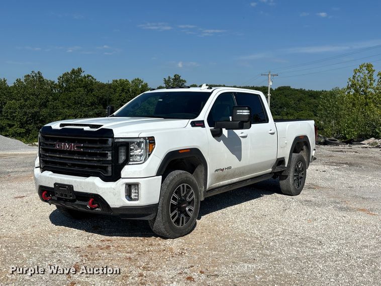 2023 GMC Sierra 3500HD Crew Cab pickup truck - FG0518