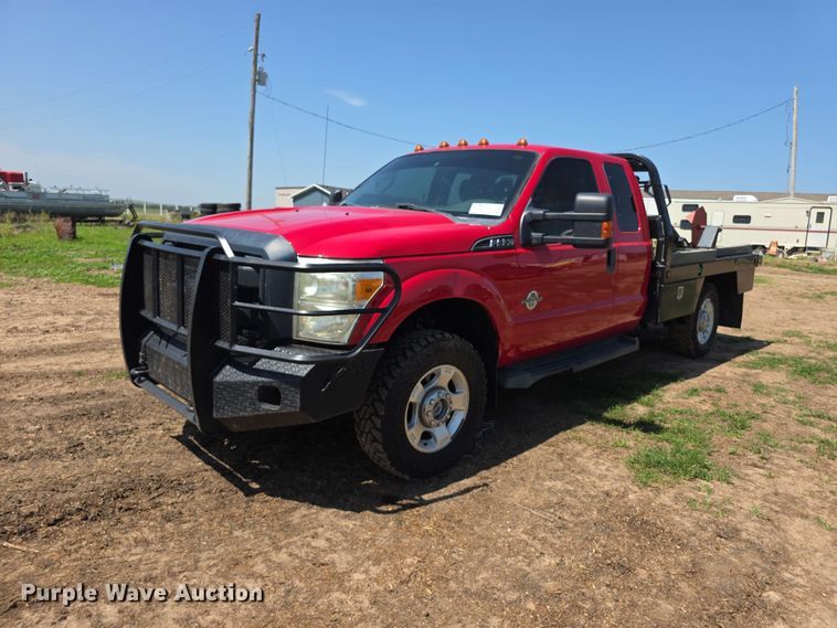 2013 Ford F350 Super Duty XL Ext. Cab bale bed pickup truck - FH6236