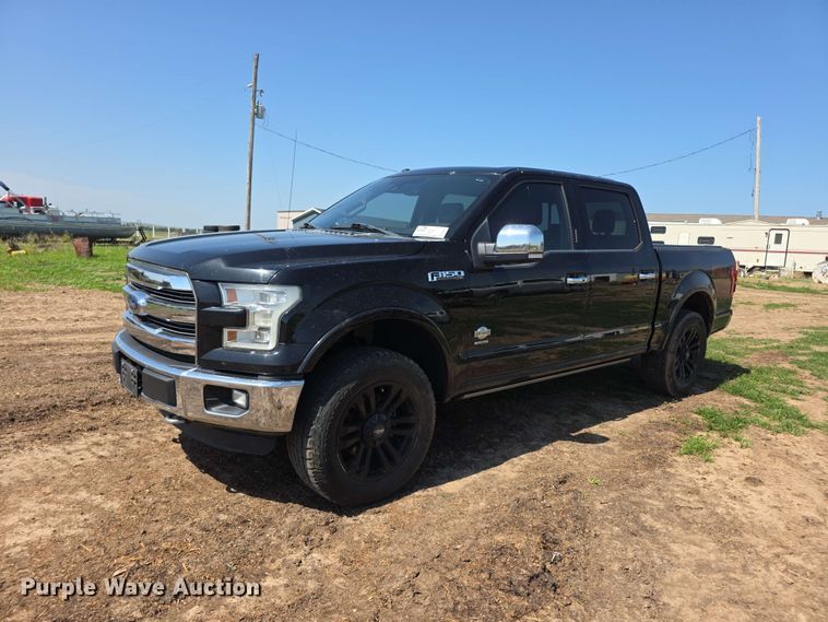 2016 Ford F150 King Ranch Crew Cab pickup truck - FH6237