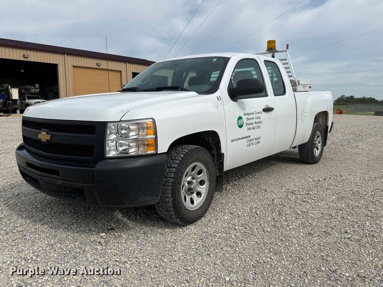 2012 Chevrolet Silverado 1500 Ext. Cab pickup truck - NJ9197