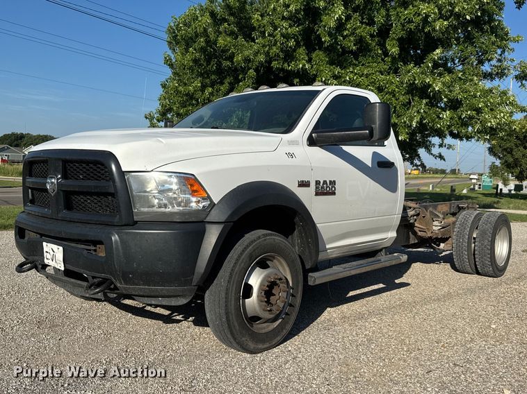 2017 RAM 5500 truck cab and chassis - NJ9244