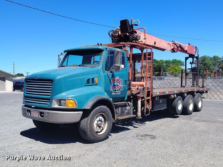 1998 Ford LT9000 crane truck - ED0167