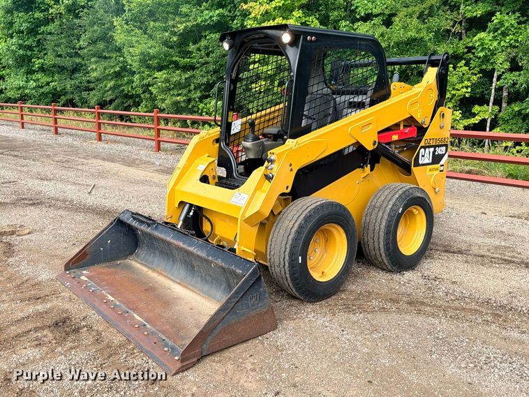 2019 Caterpillar 242D skid steer loader - ED5403
