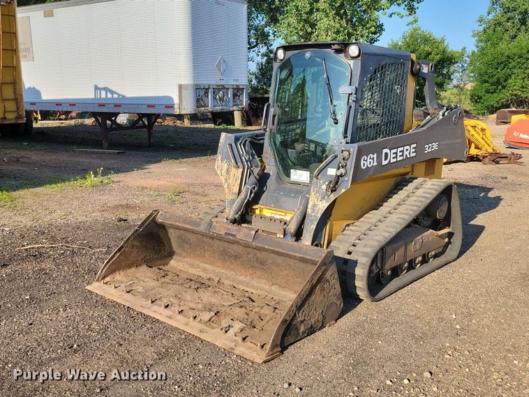 2015 John Deere 323E tracked skid steer loader - EE1165