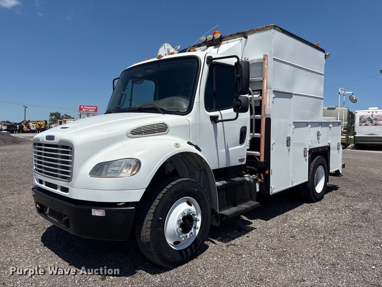 2012 Freightliner Business Class M2 utility / service truck - EG9210