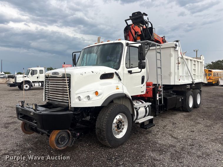 2012 Freightliner Business Class M2 grapple truck - EG9221