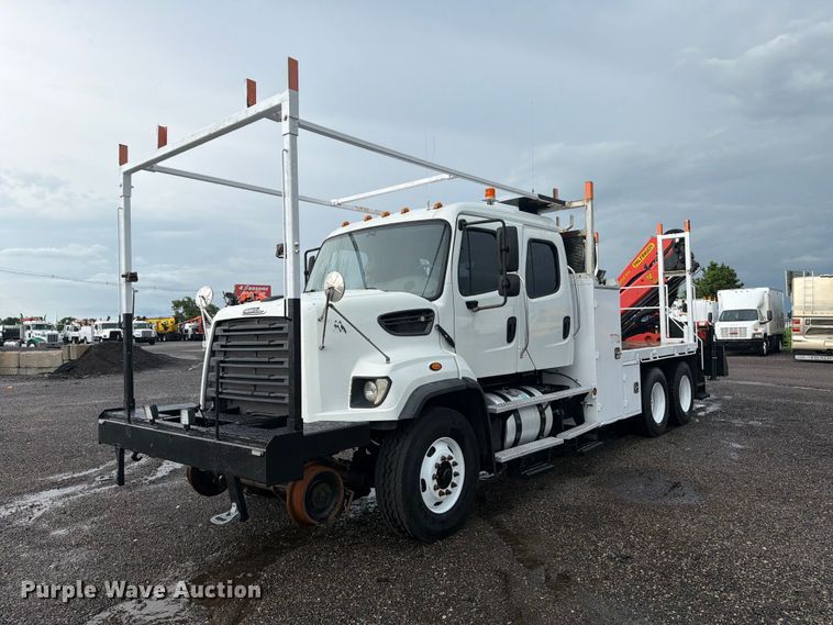 2014 Freightliner 108SD Crew Cab crane truck - EG9245