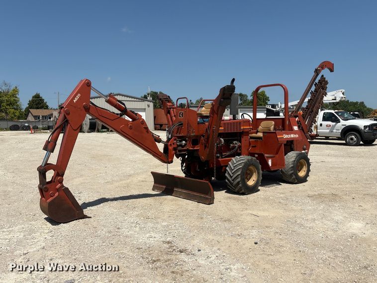 2000 Ditch Witch 7610DD trencher - EI5941