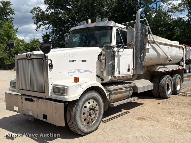 2003 Western Star 4900 dump truck - EM0137