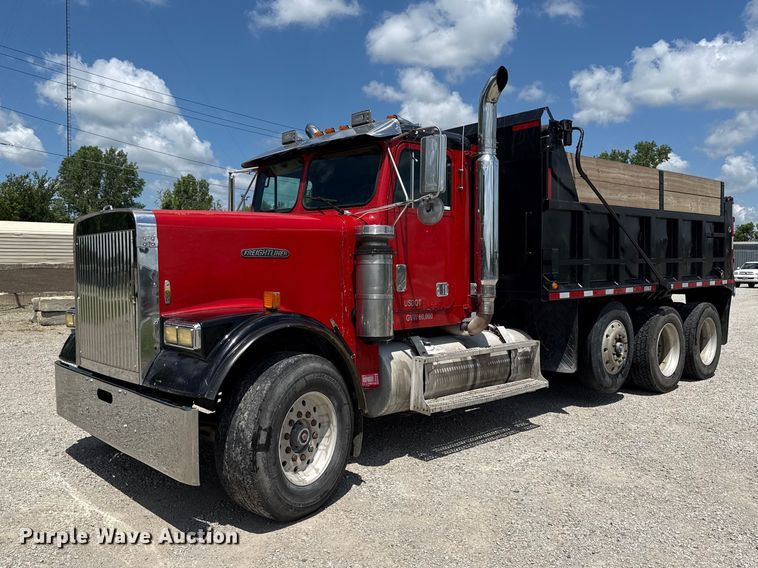 1988 Freightliner FLD120 dump truck - EN0390