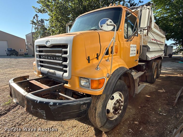 2005 Sterling LT7500 dump truck - EN0391