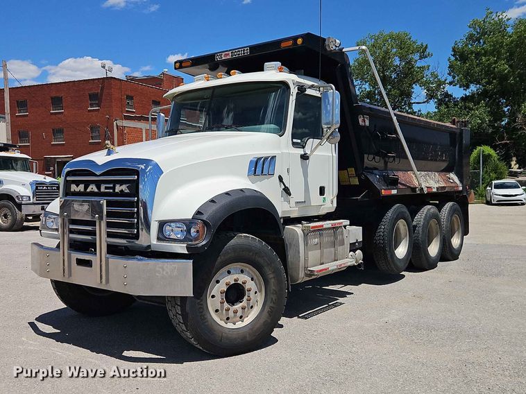 2019 Mack Granite dump truck - EO8503