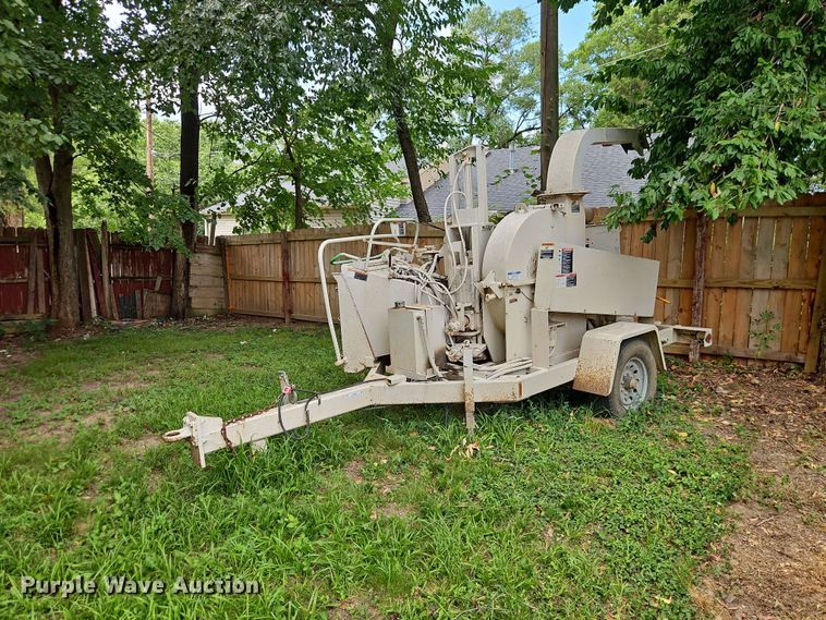 2006 Woodchuck WC1200CF wood chipper - EO8550