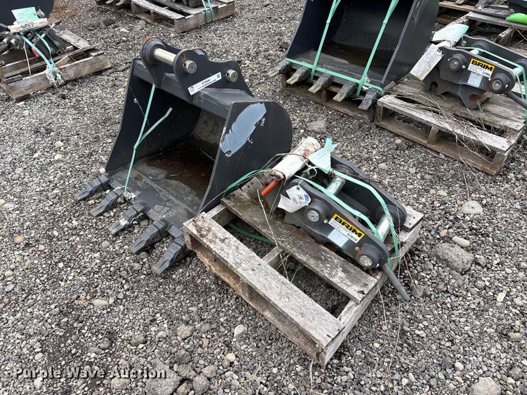 Excavator attachments - ET0684