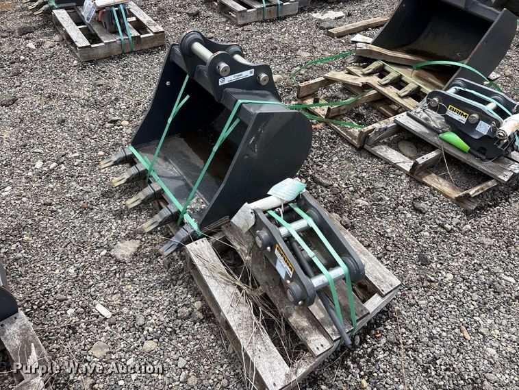 Excavator attachments - ET0685