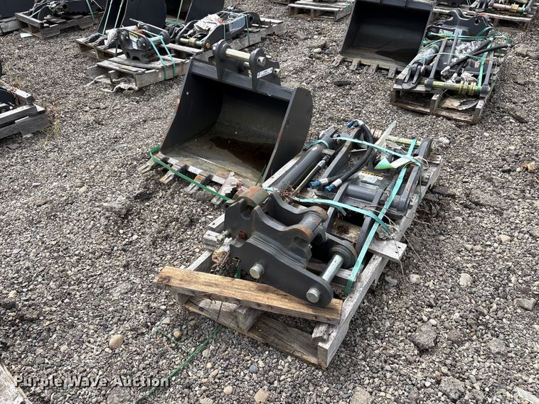 Excavator attachments - ET0687
