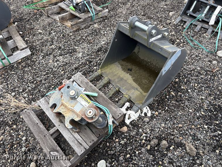 Excavator attachments - ET0696