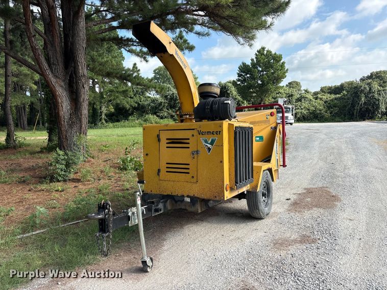 Vermeer BC1000XL Wood Chipper or Stump Grinder For Sale | Purple