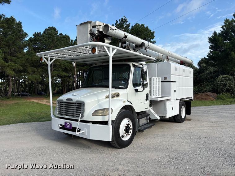 2010 Freightliner M2 forestry bucket truck - EU5764