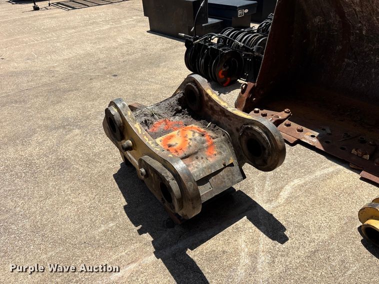 Caterpillar 390-1017 coupler - EU5773
