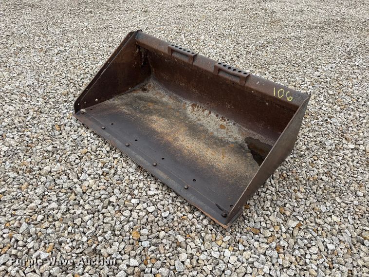 Skid steer bucket - EX2006