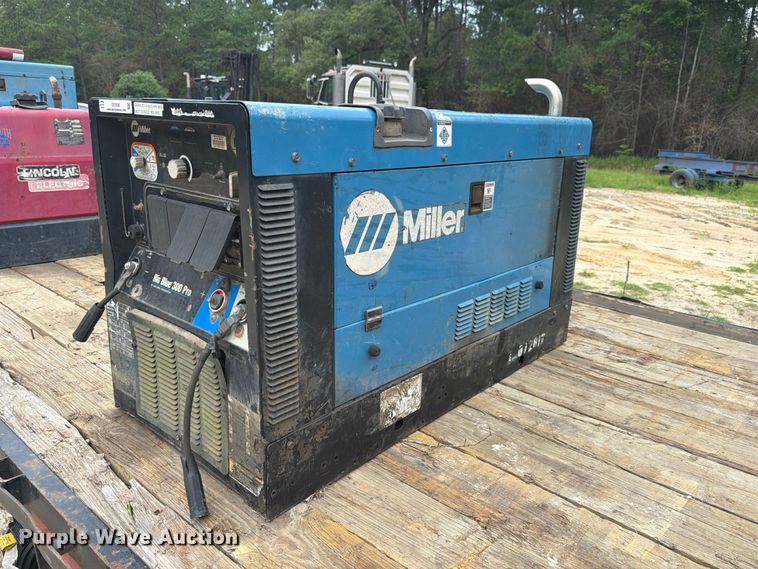 Miller Big Blue 300 Pro welder/generator - EX3006