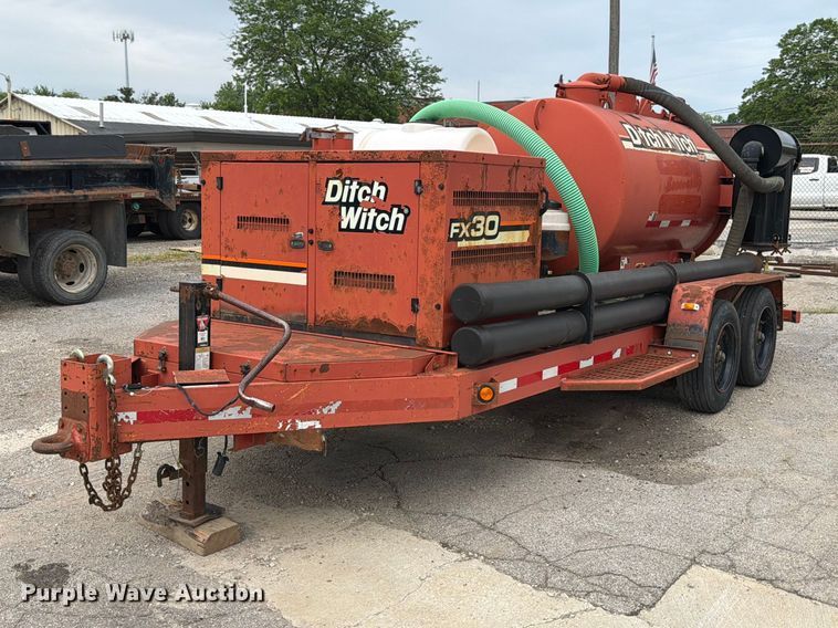 2009 Ditch Witch FX30 vacuum excavator - FB8183