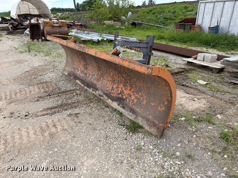 Henderson snow plow - FB8190