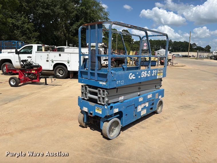 Scissor Lifts For Sale Near The Woodlands, Texas | Purple Wave Auction