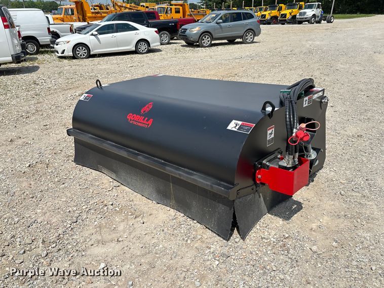 Gorilla 72 skid steer sweeper - FC1825