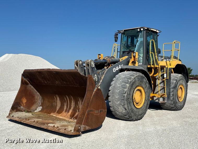 2011 John Deere 844K wheel loader - FC1827