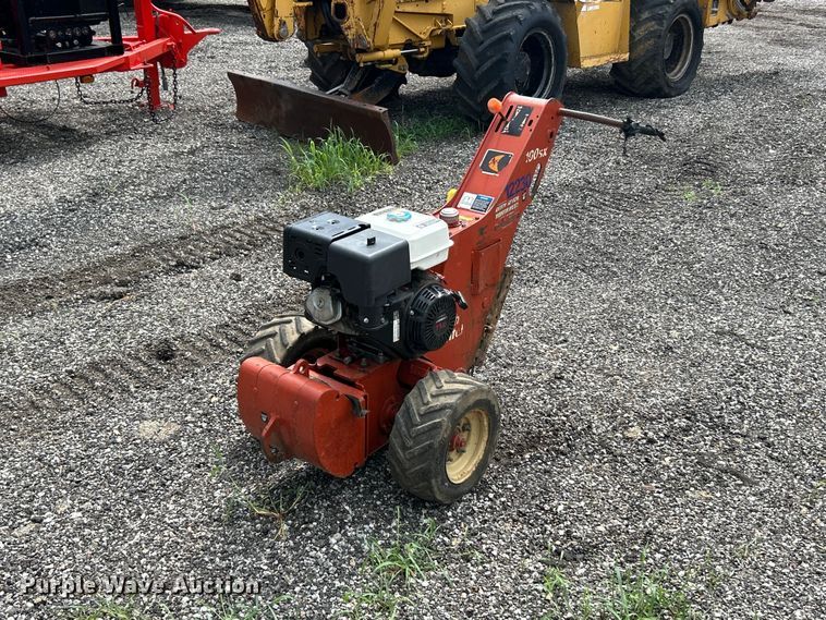 Ditch Witch 100SX vibratory cable plow - FC2864