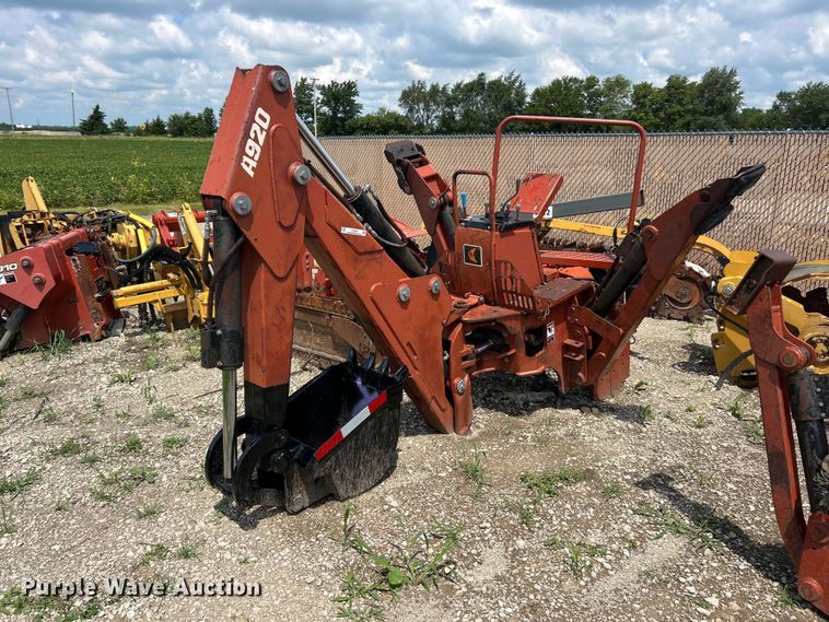 Ditch Witch A920 backhoe attachment - FC2870