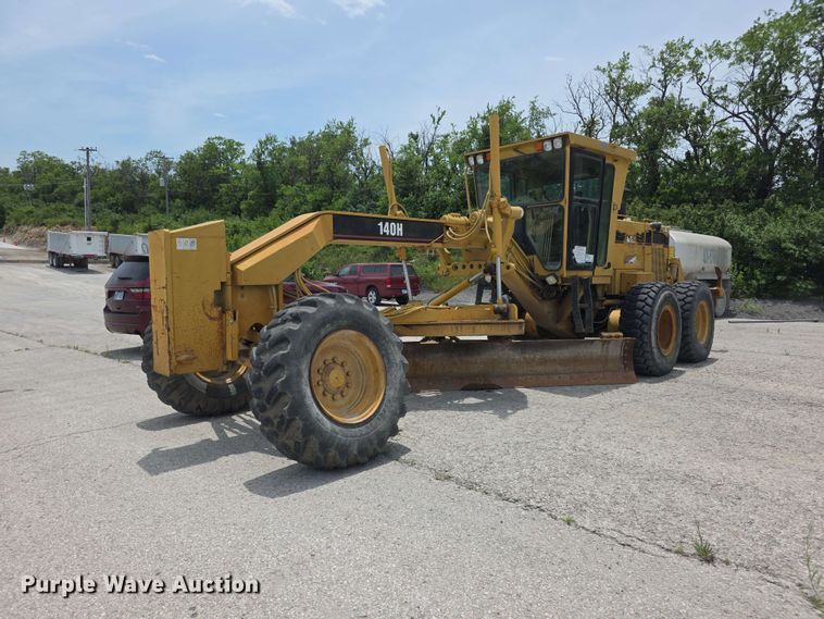 1998 Caterpillar 140H motor grader - FH6191