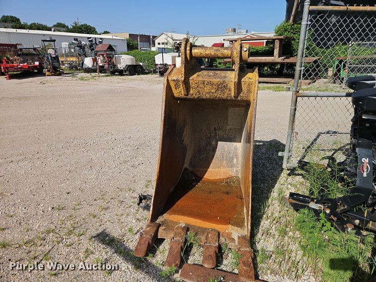 Esco PC400-3 excavator bucket - FN5724