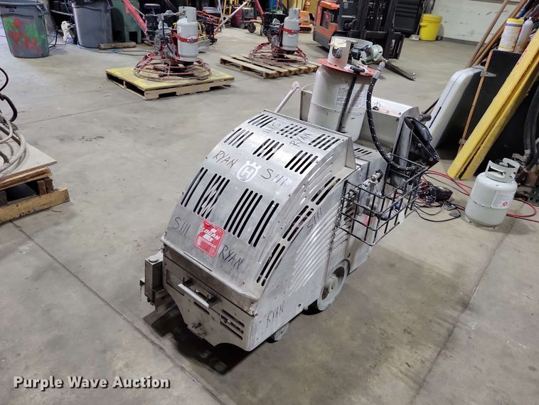 2019 Husqvarna Soff-Cut 2500 concrete saw - FU0004