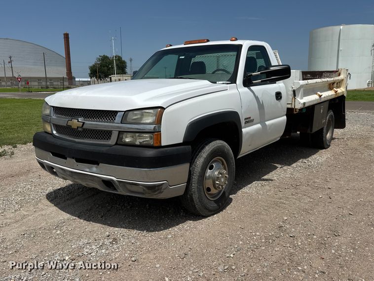 2005 Chevrolet Silverado 3500 dump bed pickup truck - NJ9179