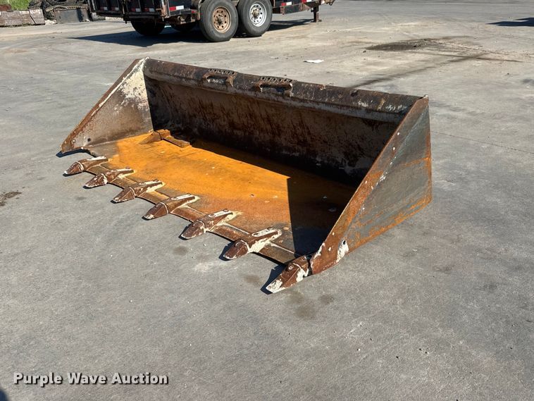 Bobcat 80 Heavy Duty skid steer bucket - NJ9223